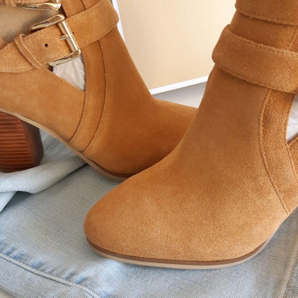 MICHAEL KORS Walden Suede Bootie - Picture 4 of 10